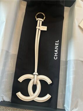 Chanel 26S CC logo bag charm white